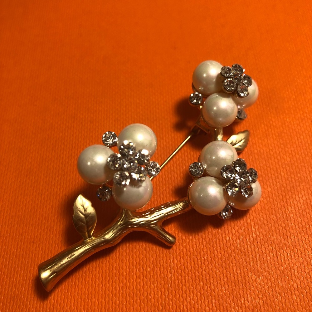 brooche
